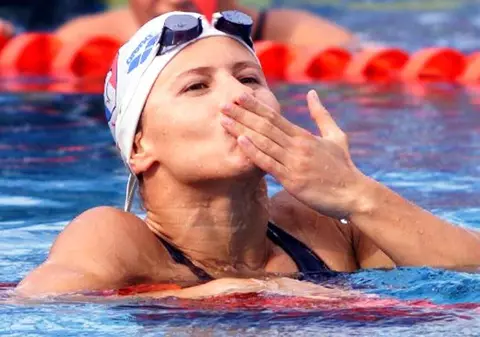 O româncă a produs scandalul anului în Franța / ^GALERIE FOTO