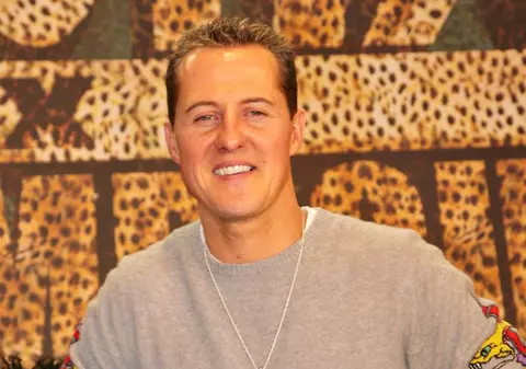 Vești BUNE despre Schumacher: "Stă în scaun și se uită pe geam"