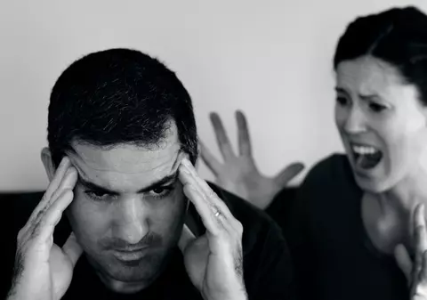 5 FRAZE TOXICE CARE DISTRUG O CĂSNICIE