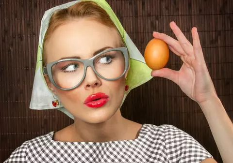 CUM SĂ FACI 5 COSMETICE DINTR-UN SINGUR OU