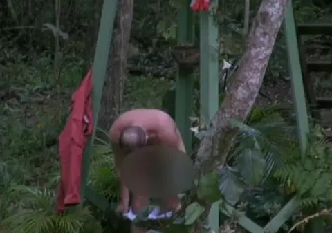 A făcut-o și pe ASTA! Mihai Trăistariu, GOL PUȘCĂ în fața CAMERELOR | FOTO 18+