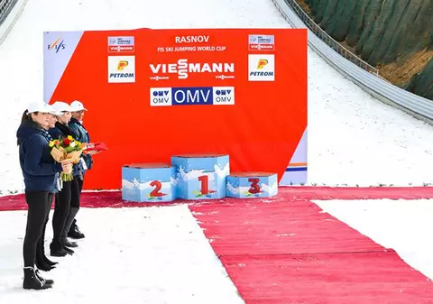 Două etape ale Cupei Mondiale feminine de sărituri cu schiurile au loc la Râşnov