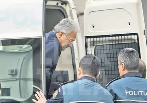 Adriean Videanu, de la pușcărie la parchet! Fostul primar, prima apariție de la arestare