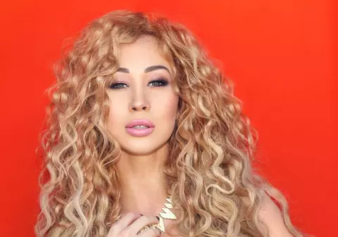 IMAGINEA cu XONIA fără sutien, pe INTERNET. Ce au spus FANII cântăreței | FOTO