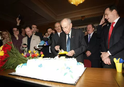 Cel mai vechi politician, Mircea Ionescu-Quintus, serbat în Casa Poporului