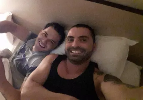 Ups! Pepe și Vârciu împreună, în același pat!