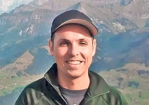 Cei care îl cunosc pe copilotul care a ucis 149 de oameni susțin că acesta era instabil psihic