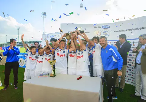 Start pentru Cupa Hagi Danone!