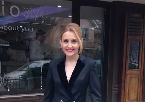 Alina Sorescu a mers la un eveniment monden cu hainele soțului ei