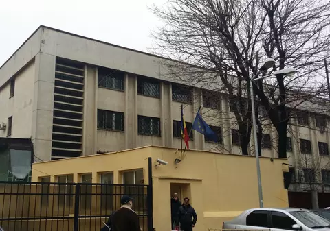 Mai mulţi poliţişti s-ar fi îmbolnăvit de TBC în Arestul Capitalei