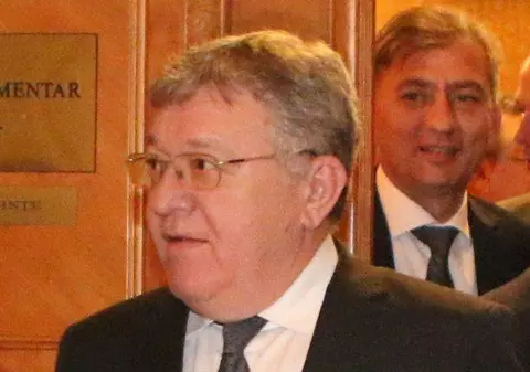 Fostul ministru al Apărării, un an de închisoare cu suspendare. Dobrițoiu a pierdut, totuși, dreptul de a fi ALES