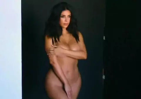 Kim Kardashian, complet goală la TV! Imagini interzise minorilor | FOTO