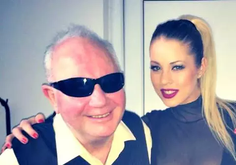 Roxana Nemeș l-a făcut pe solistul nevăzător George Nicolescu să exclame: "Ești cea mai frumoasă solistă din lume!"