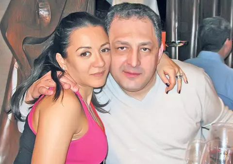 Iubita lui Marian Vanghelie, adusă sub ”escortă” la DNA. Edilul este oficial suspect