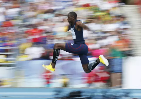 Lansat în muzică, un mare campion vorbește de eșecuri, riscuri și false bucurii / VIDEO