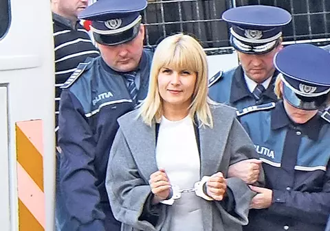 Udrea schimbă la față arestul | Poliția n-a găsit föhn, dar a pus perdele noi în Arestul Poliției