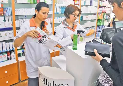 Joburi pentru halatele albe | 1.500 de asistenţi îşi pot găsi de lucru în ţară şi în străinătate