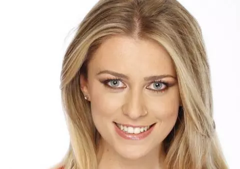 Blonda ASTA va prezenta știrile din sport în locul Ralucăi Arvat