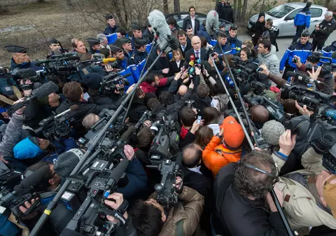 DEFECȚIUNEA care le-a adus MOARTEA! Ce s-a întâmplat cu GEAMUL AERONAVEI GERMANWINGS înainte de prăbușirea în ALPI?