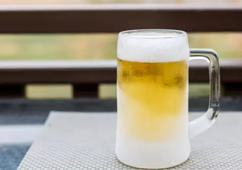 7 LUCRURI PE CARE LE POȚI FACE CU BERE