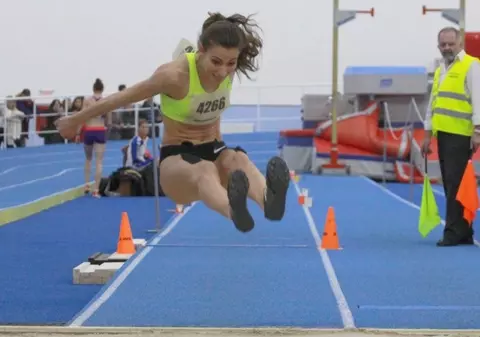 Locul 6 european pentru Cristina Bujin la triplusalt