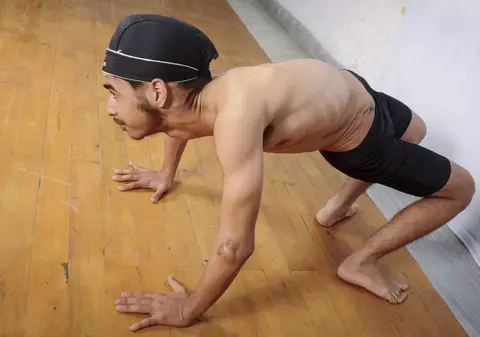 INCREDIBIL! Un băiat de 15 ani are ”oase de cauciuc” | FOTO ȘOCANT 