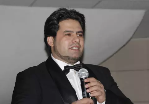 Vă mai aduceți aminte de Costel Busuioc, zidarul devenit tenor? Vezi cu ce se ocupă acum