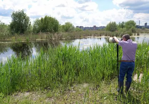 Incendiu întins pe cinci hectare în Bucureşti!