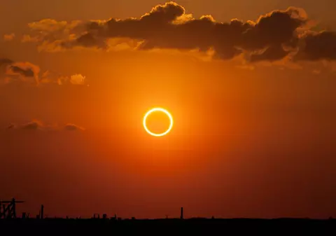 Unde vezi ECLIPSA DE SOARE de astăzi