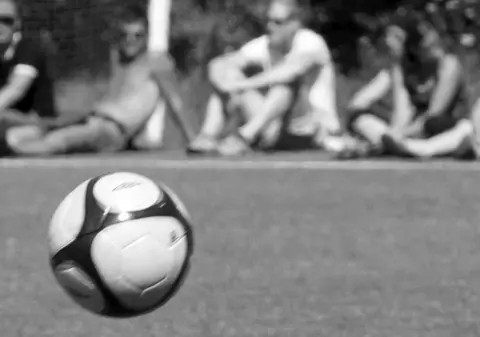 Suspendare pe viață pentru nouă fotbaliști vinovați pentru ”manipulare de meciuri”