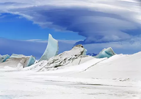 Ce se întâmplă sub gheața din Antarctica e ÎNFIORĂTOR