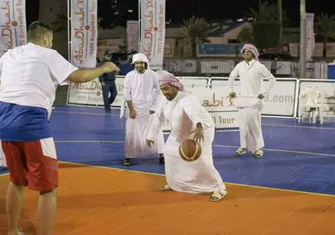 Și șeicii joacă baschet! Angel Santana, campion european cu România la 3x3, a făcut spectacol la turneul din Emirate!