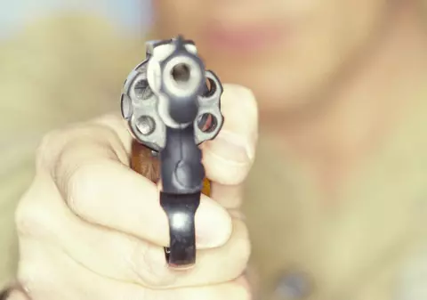 Împușcături după o șicanare în trafic în Vrancea