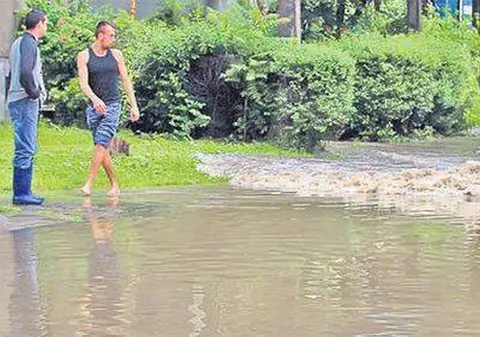 Cod galben de inundații pentru următoarele ore