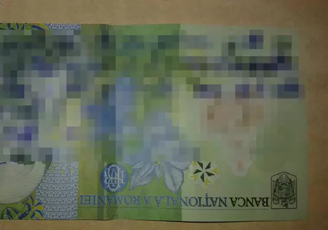 ULUITOR! Cea mai nouă metodă de copiat la examene, IATĂ CE FAC CU O BANCNOTĂ!