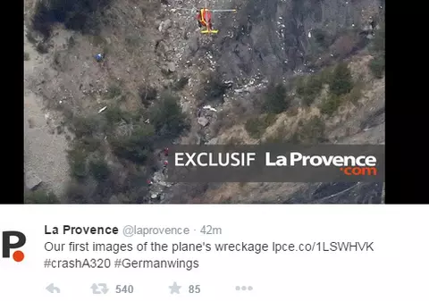 Imagini cu rămășițele pasagerilor și bucăți din avionul prăbușit în Franța