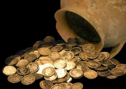 INCREDIBIL! COMOARA găsită în casa unui timișorean