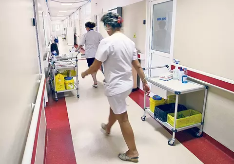 N-ai loc de muncă? Sute de slujbe sunt puse la bătaie în străinătate! Germania vrea asistenți medicali români