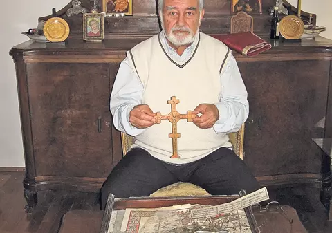 Colecţie de bani cu sânge de om!