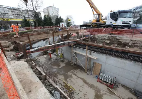 Se lucrează la foc continuu la CEL MAI MARE PASAJ DIN BUCUREȘTI