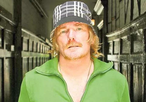 A lăsat Hollywood-ul pentru o actriță de la Teatrul Metropolis! Un celebru cineast va fi dus la altar de O ROMÂNCĂ SUPERBĂ