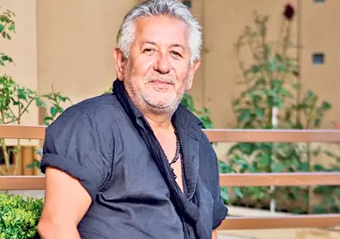 Așchia nu sare departe de... rocker! El este fiul necunoscut al lui Țăndărică!