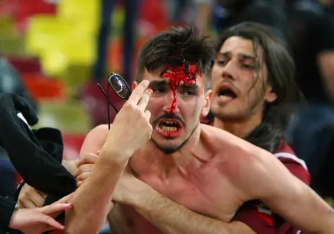 Fani de nota 10, pagube de 100.000 de lei. Rapid a mai luat o amendă usturătoare