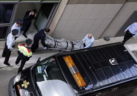 Atac cu o arbaletă într-o școală din Barcelona! Un profesor a fost ucis de un copil