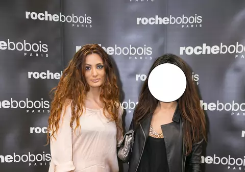 Ea e sora Claudiei Pavel! Nu-i așa că seamănă ca două picături de apă?