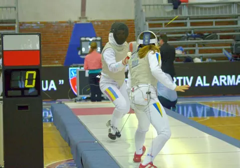 Floretistele Stelei luptă la București pentru titlul continental la echipe de club / GALERIE FOTO