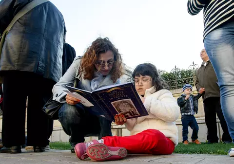 Astăzi are loc Noaptea Cărților Deschise, cel mai mare manifest pro-cultură din România de Ziua Internațională a Cărții | FOTO