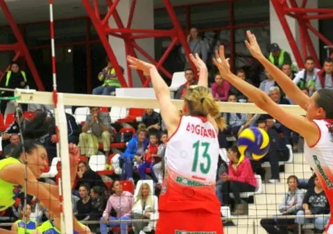 Finala Cupei, întreruptă! Jucătoarele de la Dinamo s-au retras de pe teren