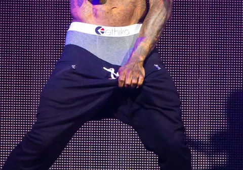 Lil Wayne, atacat cu FOCURI DE ARMĂ