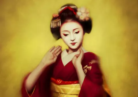 Un artist japonez pictează cu degetele pe smartphone și tabletă 